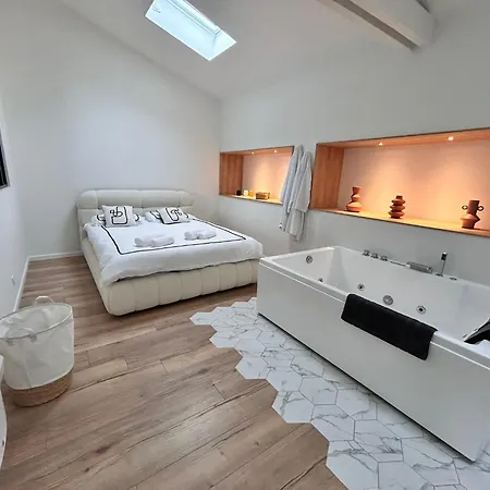 Un Toit Pour 2 شقة