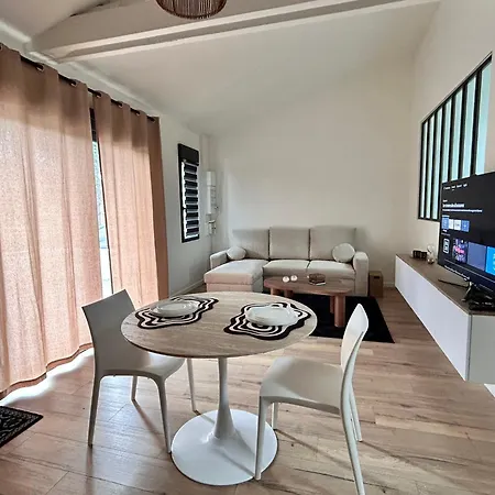 Apartment Un Toit Pour 2 Le May-sur-Evre