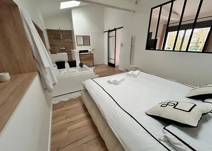 شقة Un Toit Pour 2 Le May-sur-Evre